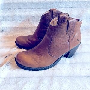 b.ø.c. ankle boots
